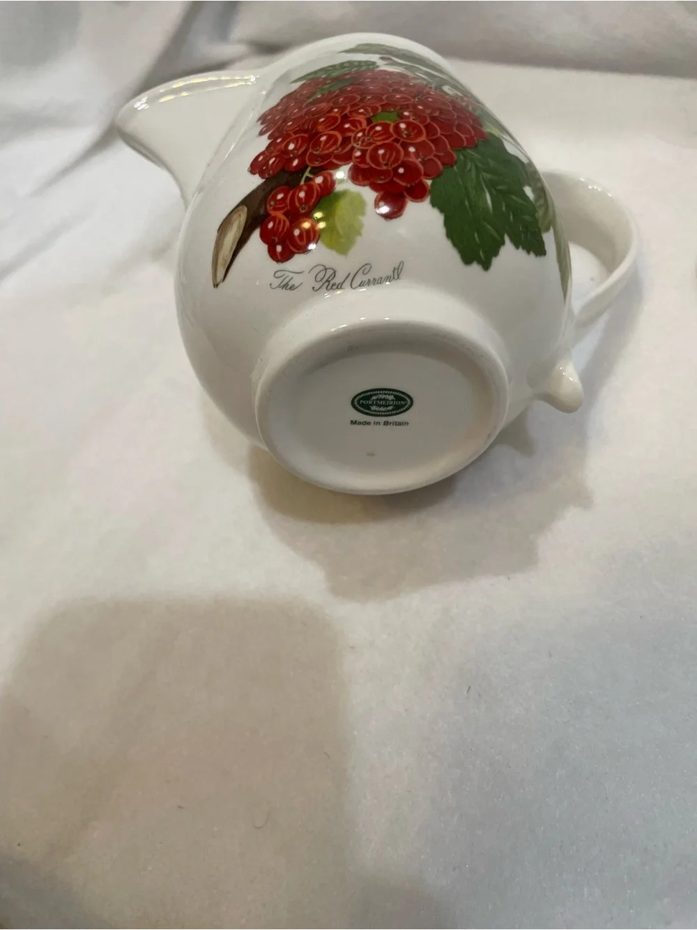Portmeirion White Sugar Bowl with Red Fruit and Green Leaves